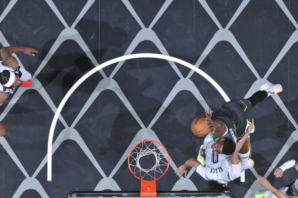 前所未有的 前所未有的