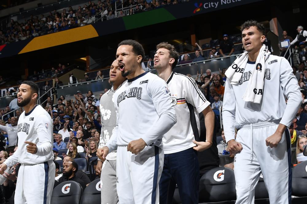 的聚光灯下 的聚光灯下