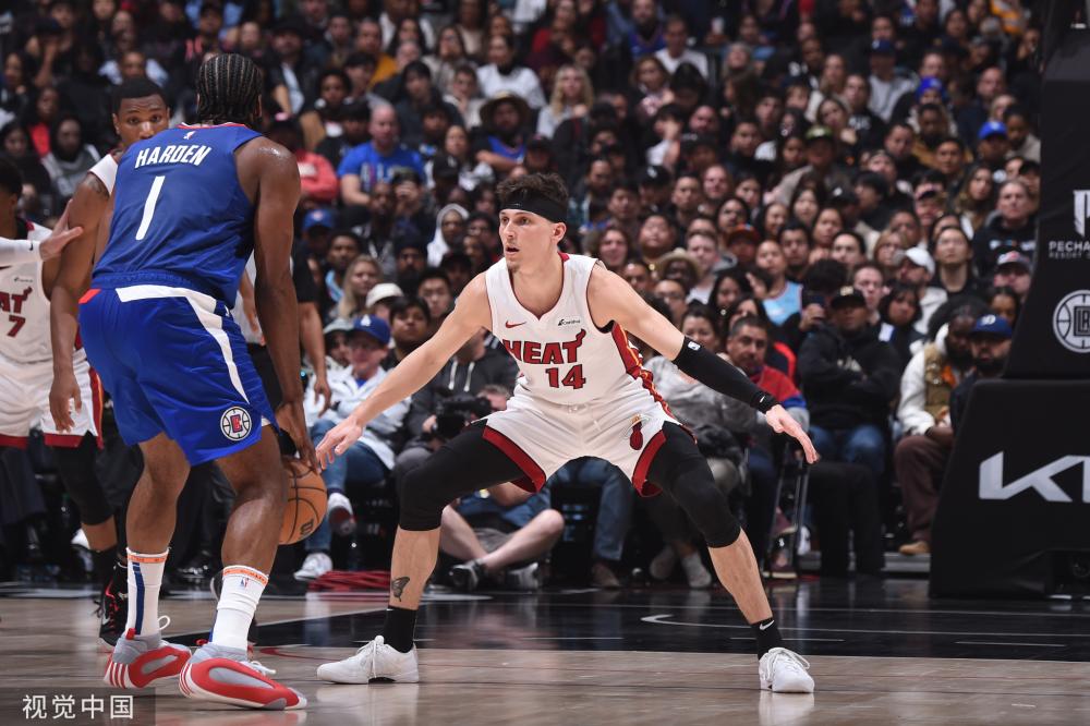 展现了冷静 展现了冷静