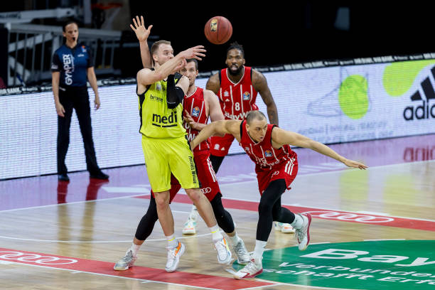 怎么防文班？兰德尔给出了参考答案