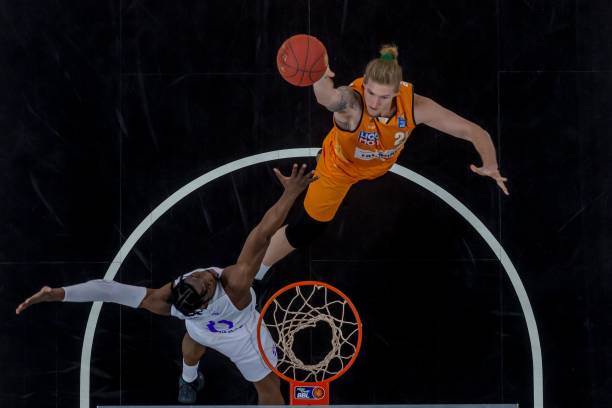 四面凯歌｜大巴黎翻盘？